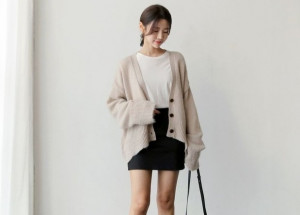 Apa itu Cardi? Ketahui Jenis-Jenis Cardigan