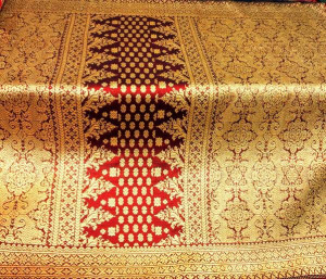 UNESCO Resmi Tetapkan Songket Malaysia Sebagai Warisan Budaya Tak Benda