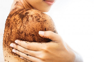 5 Cara Membuat Lulur Alami untuk Kulit Cerahmu