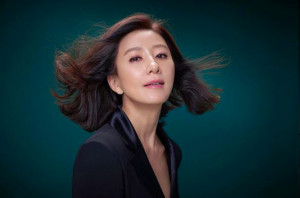 Bersuami Pengusaha, Fakta Menarik Kim Hee Ae "The World of the Married"