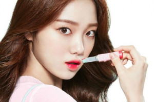 Tampil Ala Korea! 6 Tips Lipstik Ombre untuk Bibir Hitam!