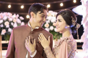 Mau Nikah? Cari Tahu Perbedaan Tunangan dan Lamaran