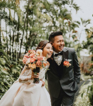 Resmi Menikah, Momen Joshua Suherman dan Clairine Clay Sah Jadi Suami Istri