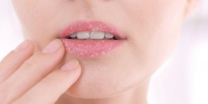 Mudah! 5 DIY Scrub Siap Bantu Bibir Selalu Terawat