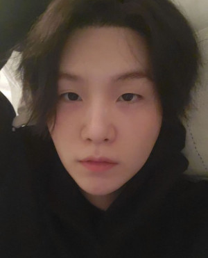 Suga BTS Terkonfirmasi Positif Covid-19