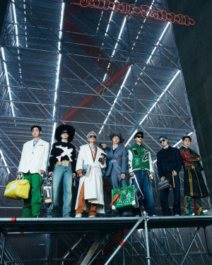 Tampil Memukau, 7 Potret BTS Jadi Brand Ambassador Louis Vuitton