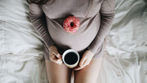 Moms, Ini Cara Aman Minum Kopi Saat Hamil