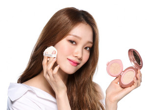Baru Kenal Makeup? Kamu Wajib Tahu Beda Cushion dan Foundation