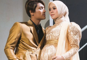 Umumkan Kelahiran Anak Pertama, Rizky Billar Berbagi Cerita Persalinan Lesti Kejora