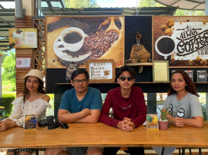 Harmonis, Potret Lyodra Ginting Bareng Keluarga