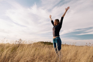 Sambut Tahun Baru dengan Semangat Positif, Helo Bagikan Mindset Sederhana