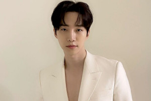 Bergejala Ringan, Lee Junho 2PM Dikonfirmasi Positif Covid-19