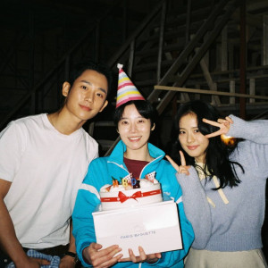 Kenang Kim Mi Soo, Jisoo BLACKPINK dan Jung Hae In Unggah Momen Bersama