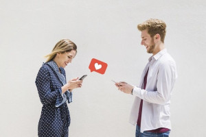 Gebetan Luluh, Lakukan Ini Saat PDKT Lewat Chat