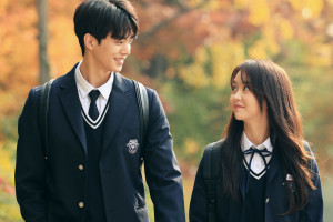 Segera Comeback, Deretan Aktris Ini Pernah Jadi Lawan Main Song Kang