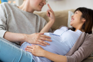 Sedang Hamil? Ketahui 7 Fakta Gerakan Bayi dalam Kandungan Sebelah Kanan