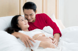 Boleh Dilakukan, Ini Manfaat Berhubungan Seks Saat Hamil