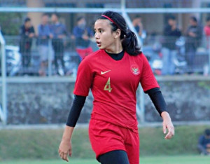 Potret Pemain Timnas Putri Shalika Aurelia di Lapangan Hijau