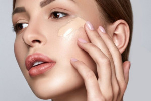 Tahan Lama, 7 Pilihan Foundation Brand Lokal untuk Kulit Berminyak