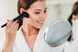 5 Produk Bedak Lokal yang Cocok untuk Kulit Sawo Matang