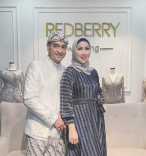 Siap Menikah Maret 2022, Venna Melinda Fitting Baju Pengantin