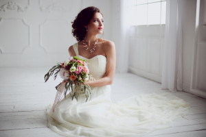 Ini Cara Mix N Match Anting Dengan Gaun Pengantin
