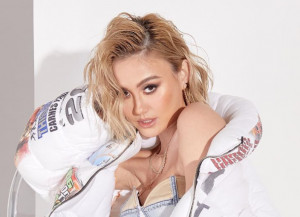 Jadi Model Sampul Majalah Ternama AS, Agnez Mo Banjir Pujian Warganet