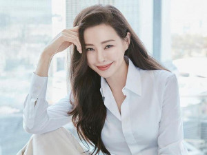 Umumkan Kehamilan, Intip Profil Honey Lee