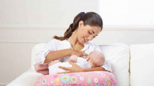 Moms, Ketahui 5 Manfaat ASI bagi Bayi