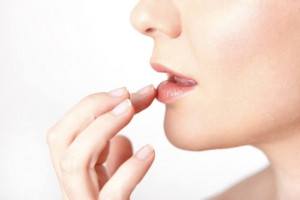 Bye Bibir Kering! 5 Lip Mask Lokal Ini Gak Sampai Rp50 Ribu