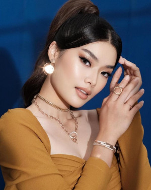 Bangga! Carla Yules Masuk Final Top 40 Miss World 2021