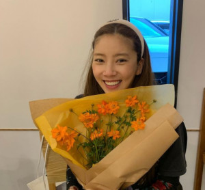 Penyanyi Son Dam Bi Umumkan Rencana Menikah dengan Lee Kyu Hyuk