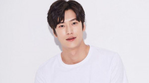 Gantikan Kim Seon Ho di 2 Days 1 Night, 6 Drama yang Dibintangi Na In Woo