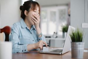 7 Cara Hilangkan Kantuk Saat Pagi, Agar Kerja Lebih Produktif