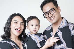 Bikin Sedih, Gala Sky Termenung Pandangi Foto Vanessa Angel dan Bibi Andriansyah