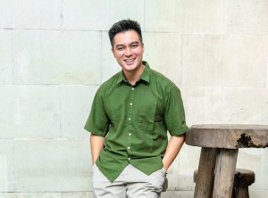 Baim Wong Ajak Kiano Kunjungi Makam Emmeril Kahn Mumtadz