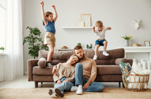 Sering Tak Disadari Orang Tua, Ketahui Parental Burnout