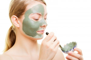 Bantu Atasi Jerawat, 5 Masker Mugwort Lokal Ini Gak Sampai Rp100 Ribu