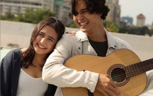 Sarat akan Makna, Ini Lirik dan Chord Lagu ‘Kukira Kau Rumah’ - Amigdala