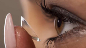 Penting! Pilih Ukuran Softlens yang Tepat Sesuai Mata
