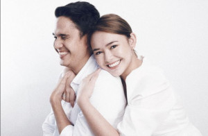 Kompak Foto Berbaju Putih, Amanda Manopo dan Mischa Chandrawinata Curi Perhatian