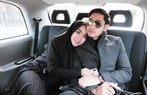 Bangkit dari Keterpurukan, Medina Zein Ajukan Gugatan Cerai Terhadap Lukman Azhari