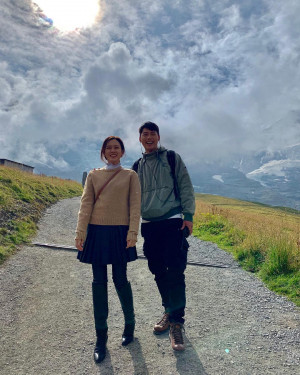 Berakhir ke Pernikahan, Ini Perjalanan Cinta Hyun Bin dan Ye Jin