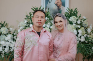 Geram, Kalina Ocktaranny Bongkar Foto Vicky Prasetyo Pangku Perempuan Lain