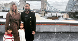 Kehilangan Putra Ketiga, Chrissy Teigen Lakukan Program Bayi Tabung