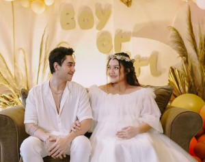 Gelar Acara Gender Reveal, Siti Badriah Umumkan Jenis Kelamin Sang Anak: It’s a Girl!