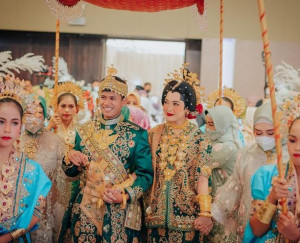 Pinang Bangsawan, Mahar Pernikahan Adat Bugis Ini Buat Warganet Melongo!