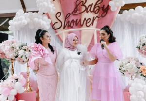 Jelang Persalinan, Aurel Hermansyah Didampingi Krisdayanti dan Ashanty di Rumah Sakit
