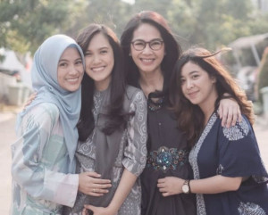 Menikah Puluhan Tahun, Ibunda Alyssa Soebandono Layangkan Gugatan Cerai