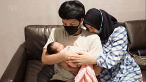 Selain Putri Atta-Aurel, 5 Anak Artis Pakai Stroller Harga Fantastis